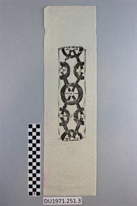 Image description is not available for DU1971.251.3